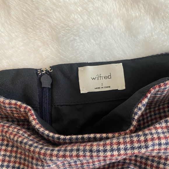 Aritzia Wil­fred Wrap Style Muted Red&Blue Plaid Wool Cashmere Mini Skirt Size 2 - Picture 5 of 6